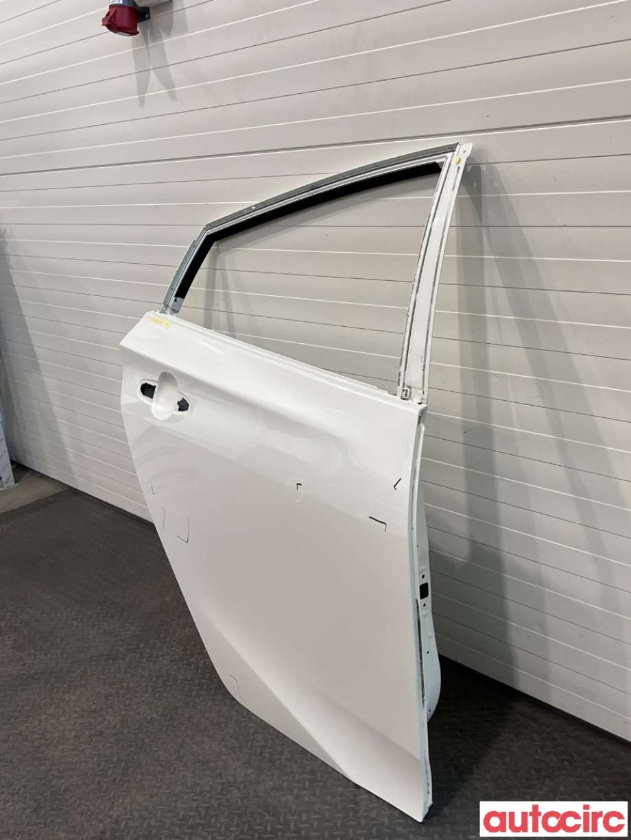 Dør høyre bak til Toyota Prius 2016-2023 (Type IV) (combi) (combi) (TOYOTA|6700347211|6700347210)