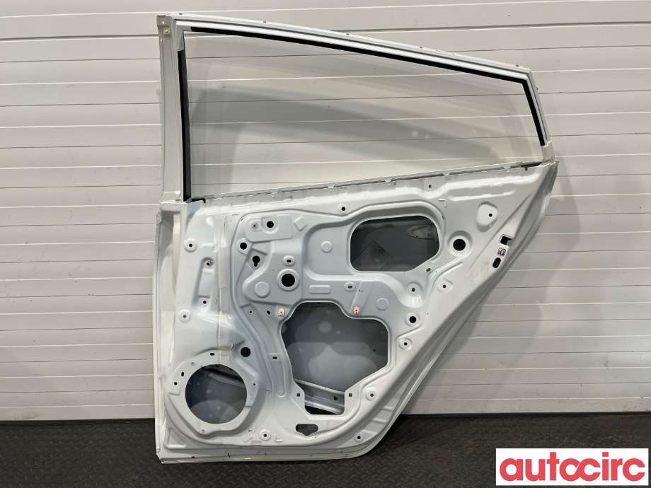 Dør høyre bak til Toyota Prius 2016-2023 (Type IV) (combi) (combi) (TOYOTA|6700347211|6700347210)