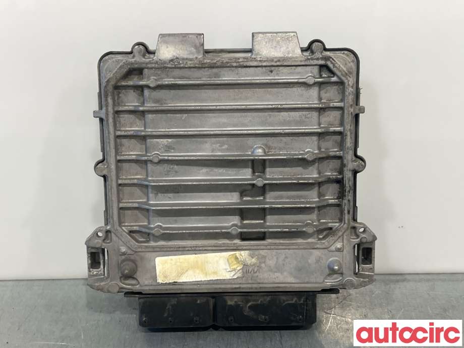 Styreenhet motor til Mercedes A-Klasse 2012-2018 (W176) (W176) (MERCEDES|A2709000900|0261S08233)