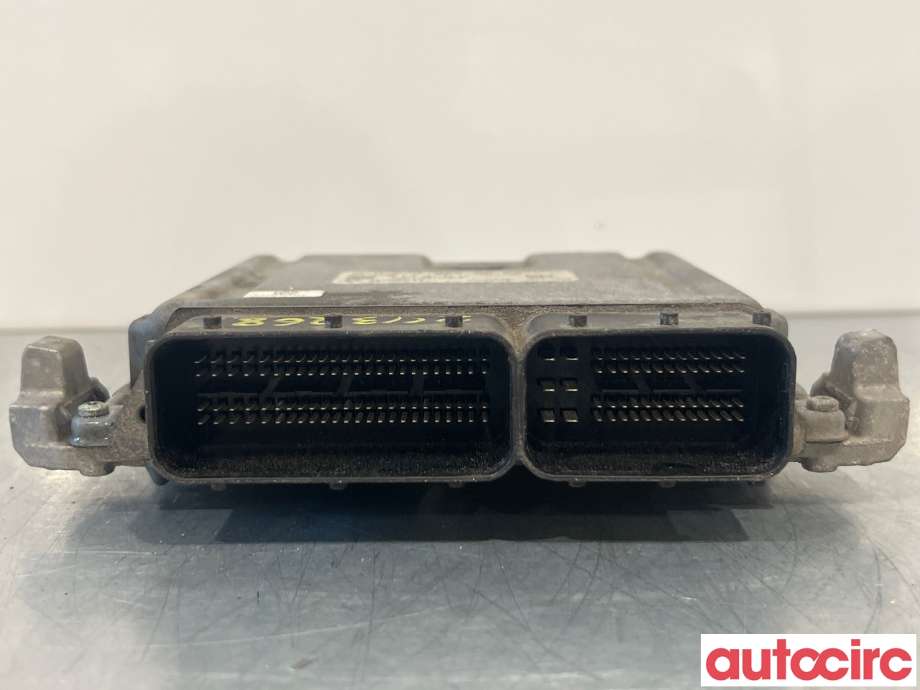 Styreenhet motor til Mercedes A-Klasse 2012-2018 (W176) (W176) (MERCEDES|A2709000900|0261S08233)