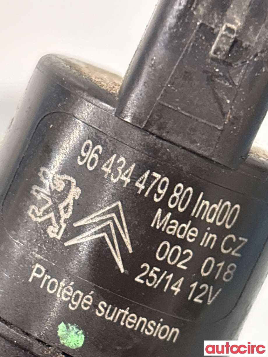 Spylerpumpe foran til Citroën C4, Cactus 2014-2017 (Fase 1)  (CITROEN|643492|)