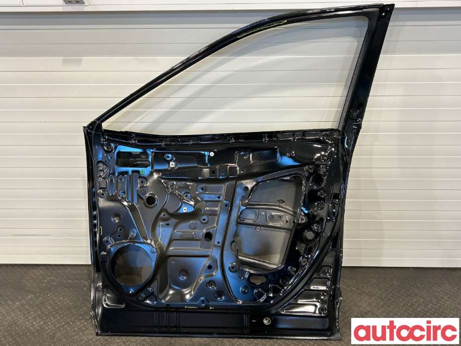 Dør høyre foran til Suzuki Across 2020-->>  (SUZUKI|T6700-14216|T6700-14216-100)