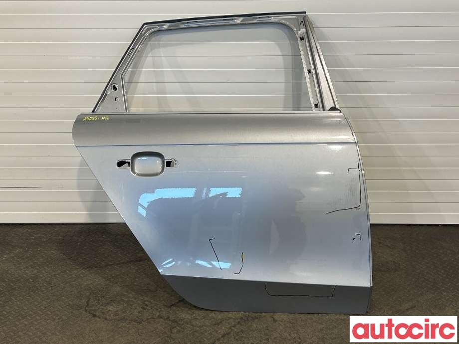 Dør høyre bak til Audi A4 2007-2014 (Type IV) (B8) (B8) (AUDI|8K9833052D)