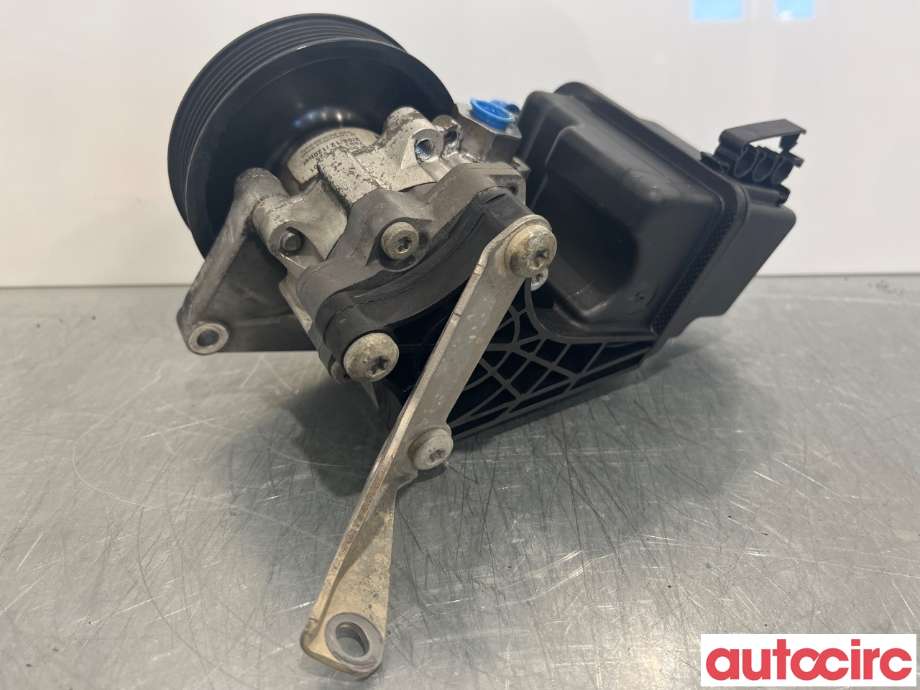 Servo pumpe mekanisk til Mercedes Vito/Viano 2010-2014 (Fase 2) (W639) (W639) (MERCEDES|A0064667801)