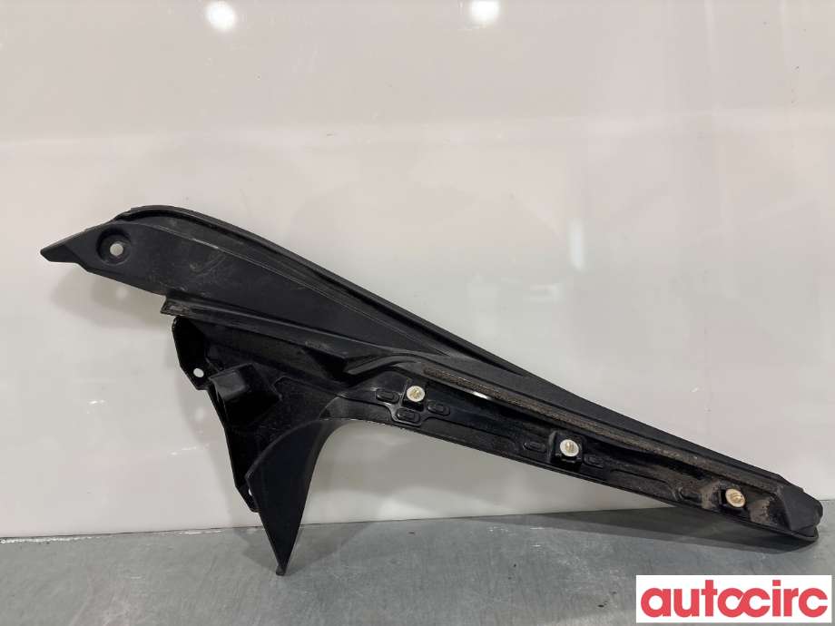 Spoiler bakluke til Suzuki Across 2020-->> (SUZUKI|T7608-84205|)