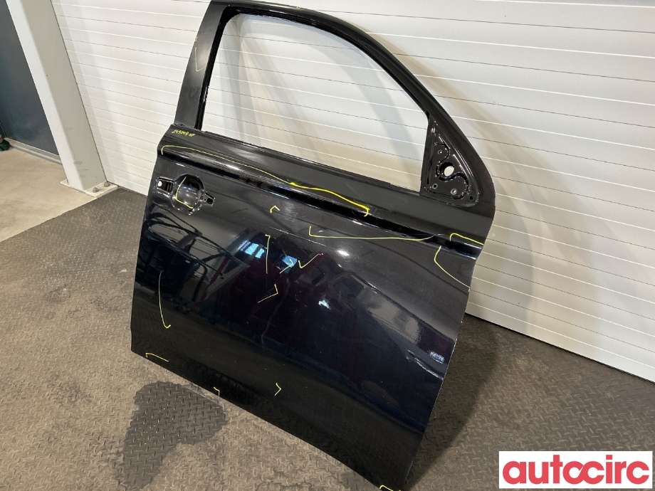 Dør høyre foran til Mitsubishi Outlander 2015-->> (Type III, Fase 2)  (MITSUBISHI|5700B860)