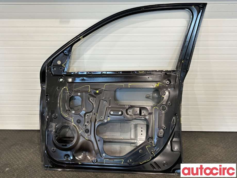 Dør høyre foran til Mitsubishi Outlander 2015-->> (Type III, Fase 2)  (MITSUBISHI|5700B860)