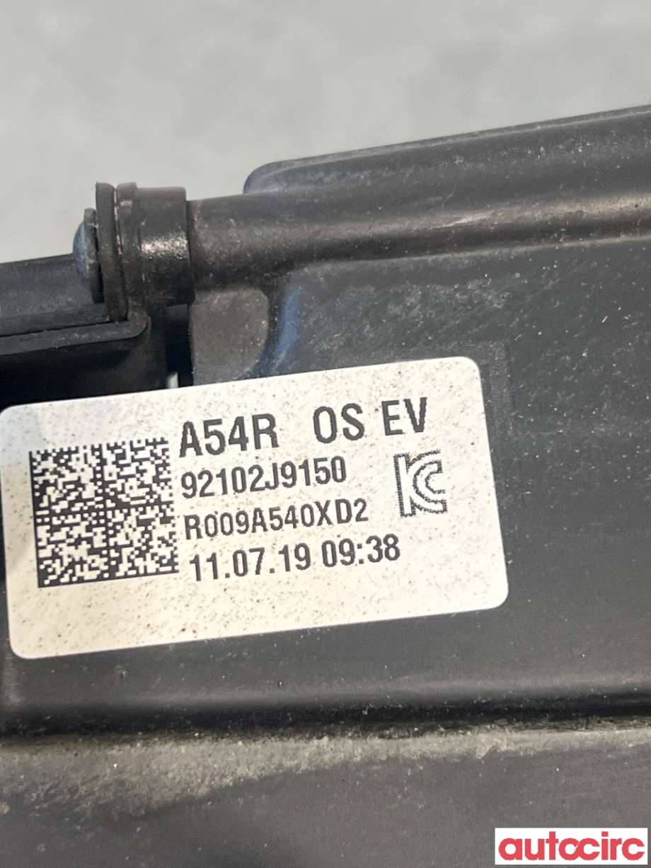 Frontlykt høyre halogen til Hyundai Kona 2017-2021 (Type I, Fase 1)  (HYUNDAI|92102J9150|)