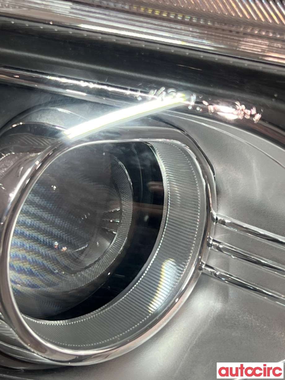 Frontlykt høyre halogen til Hyundai Kona 2017-2021 (Type I, Fase 1)  (HYUNDAI|92102J9150|)