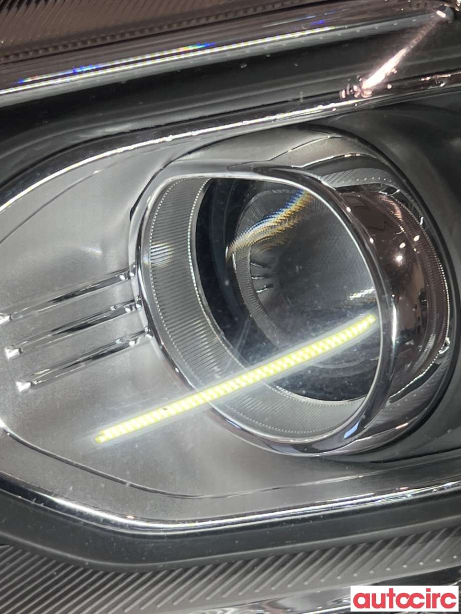 Frontlykt venstre halogen til Hyundai Kona 2017-2021 (Type I, Fase 1)  (HYUNDAI|92101J9150|)