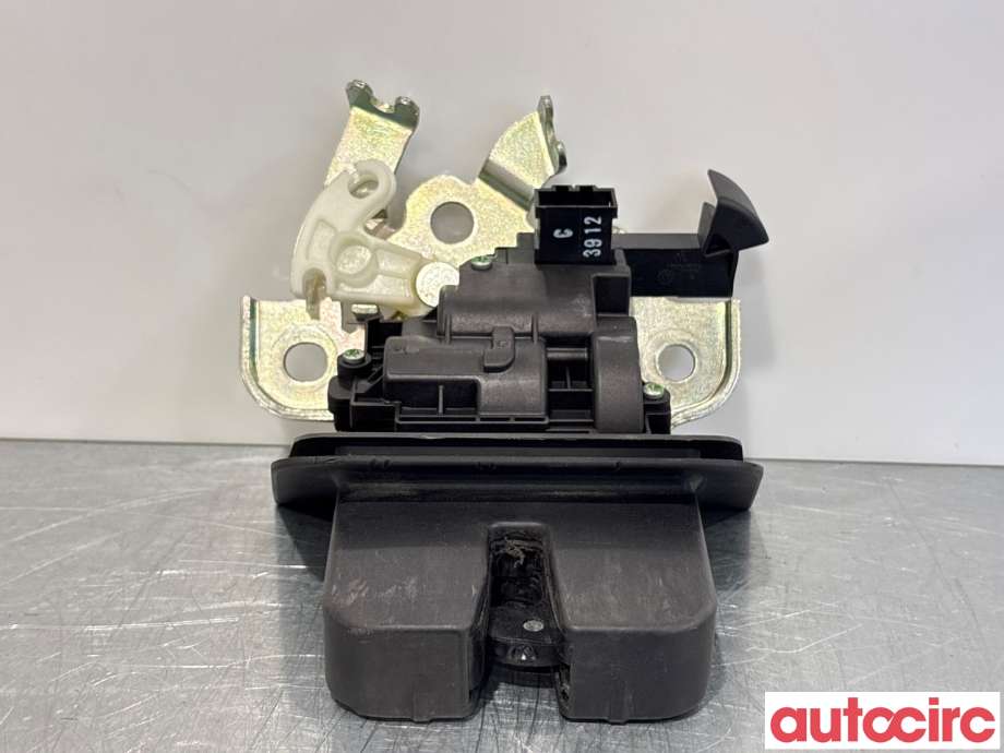 Baklukelås til Audi A6, Allroad 2012-2014 (Type III, Fase 1) (C7) (C7) (AUDI|8K9827505A||8R0827505A)