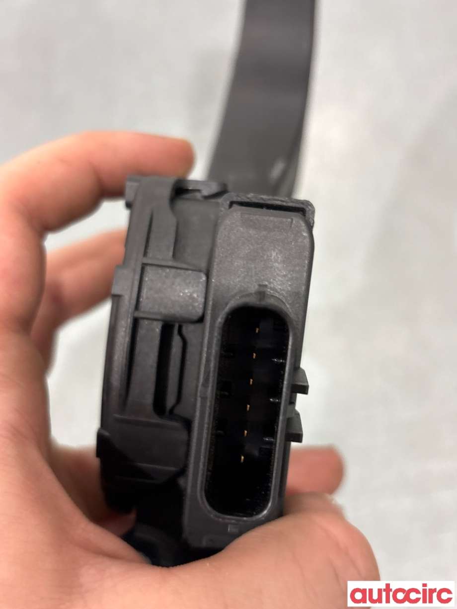 Pedal gass til Audi A6 2011-2014 (Type IV, Fase 1) (C7) (C7) (AUDI|8K1723523A|)