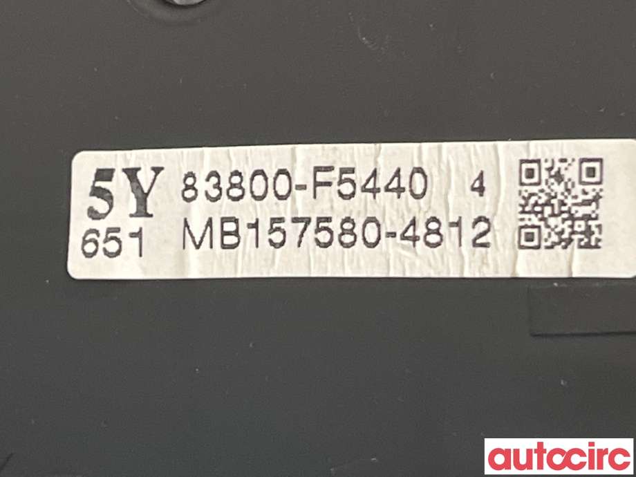 Instrumentpanel til Toyota Yaris 2014-2020 (Type III, Fase 2)  (TOYOTA|83800F5440)