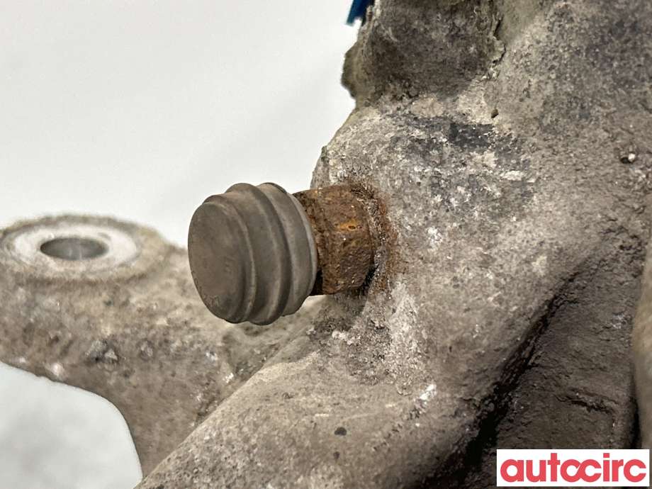 Bremsecaliper venstre bak til Toyota Avensis 2009-2015 (Type III, Fase 1)  (TOYOTA|4785005030|)