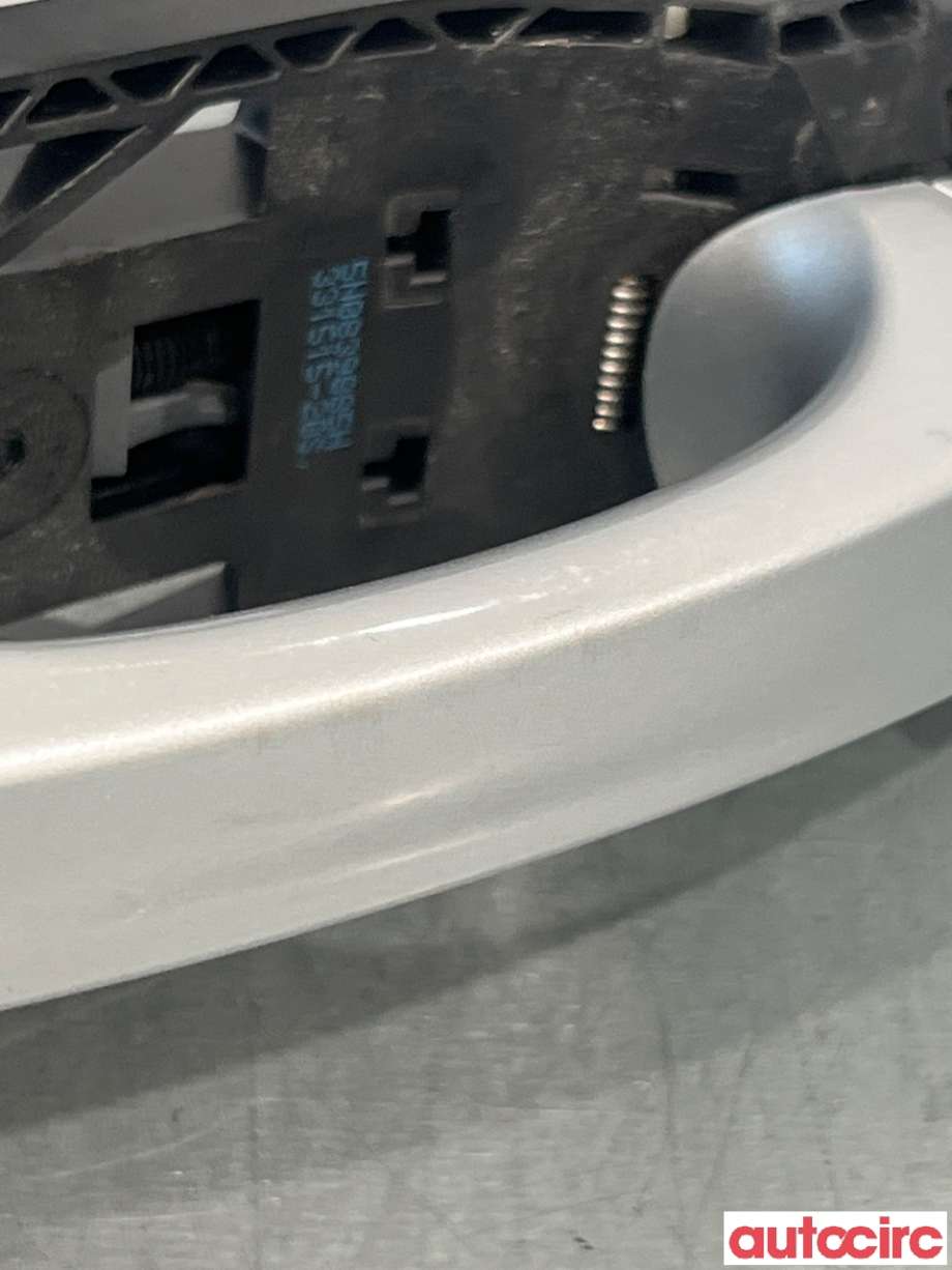 Dørhåndtak utv høyre foran til VW e-Golf 2014-2017 (Fase 1)  (VOLKSWAGEN|5G0837206N||5N0839885H)