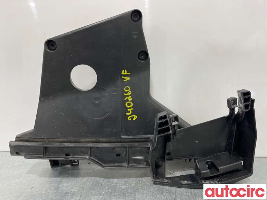 Diverse deler til Volvo XC70, 2008-2013 (Type II, Fase 1)  (VOLVO|30661072)