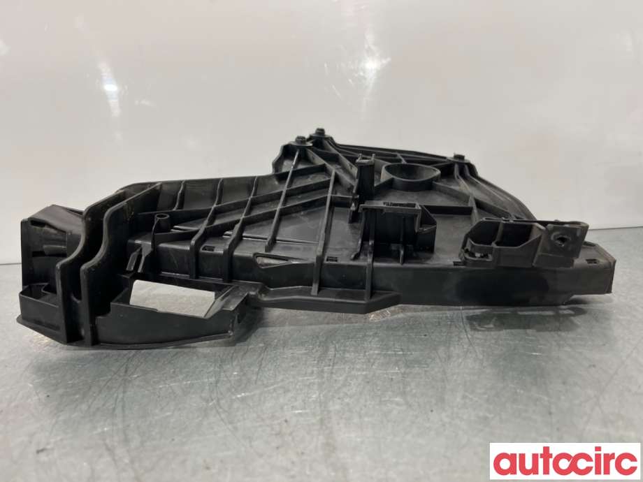 Diverse deler til Volvo XC70 2008-2013 (Type II, Fase 1)  (VOLVO|30661072|)