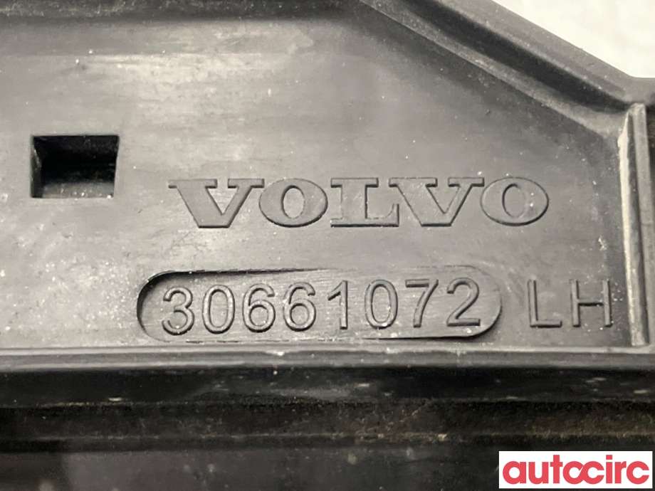 Diverse deler til Volvo XC70 2008-2013 (Type II, Fase 1)  (VOLVO|30661072|)
