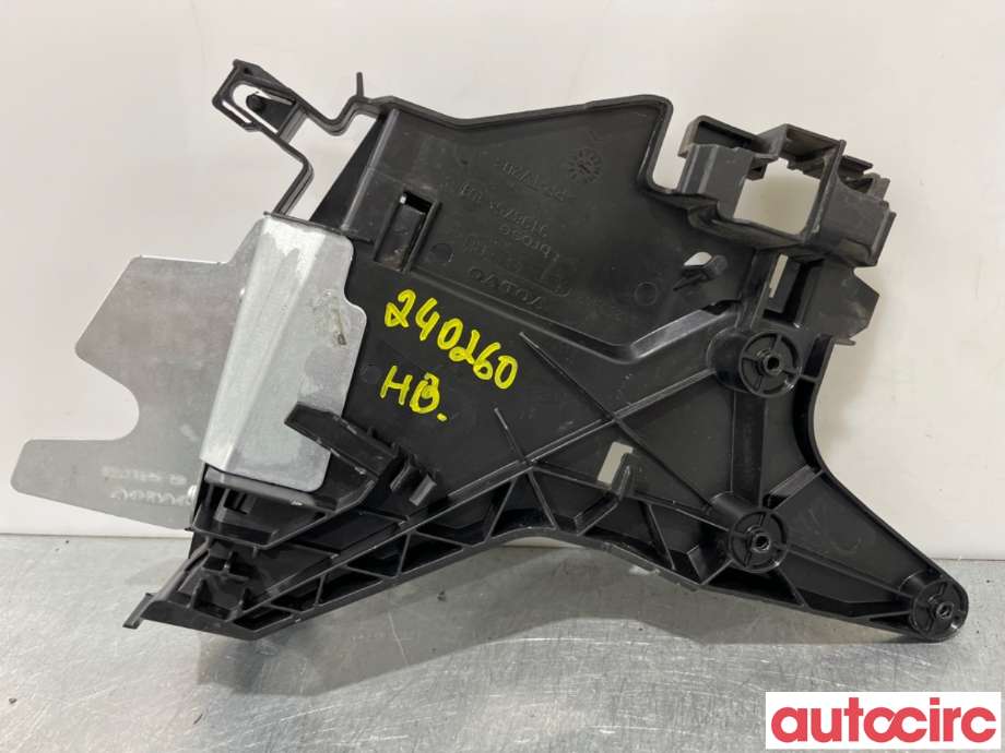 Diverse deler til Volvo XC70, 2008-2013 (Type II, Fase 1)  (VOLVO|31253942)