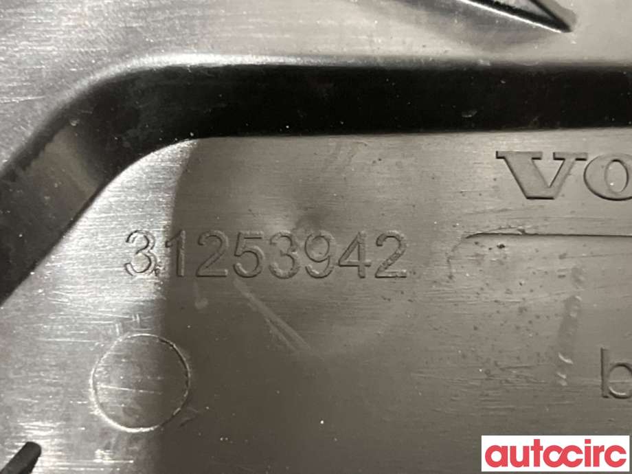Diverse deler til Volvo XC70 2008-2013 (Type II, Fase 1)  (VOLVO|31253942|)
