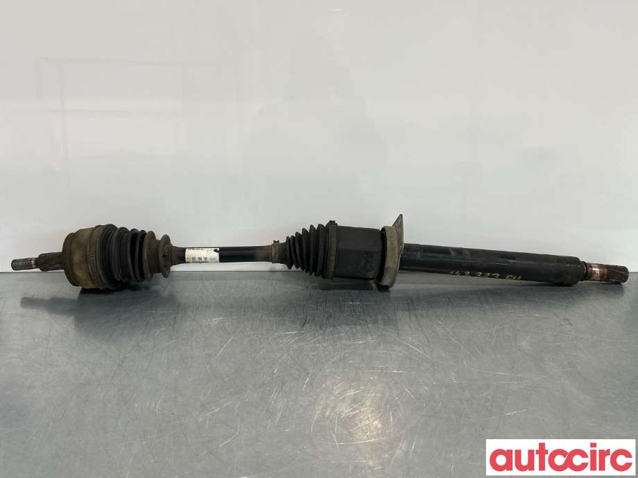 Drivaksel høyre foran til VW Transporter / Caravelle, 2009-2015 (Fase 2) (T5) (T5) (VOLKSWAGEN|7E0407272AE)