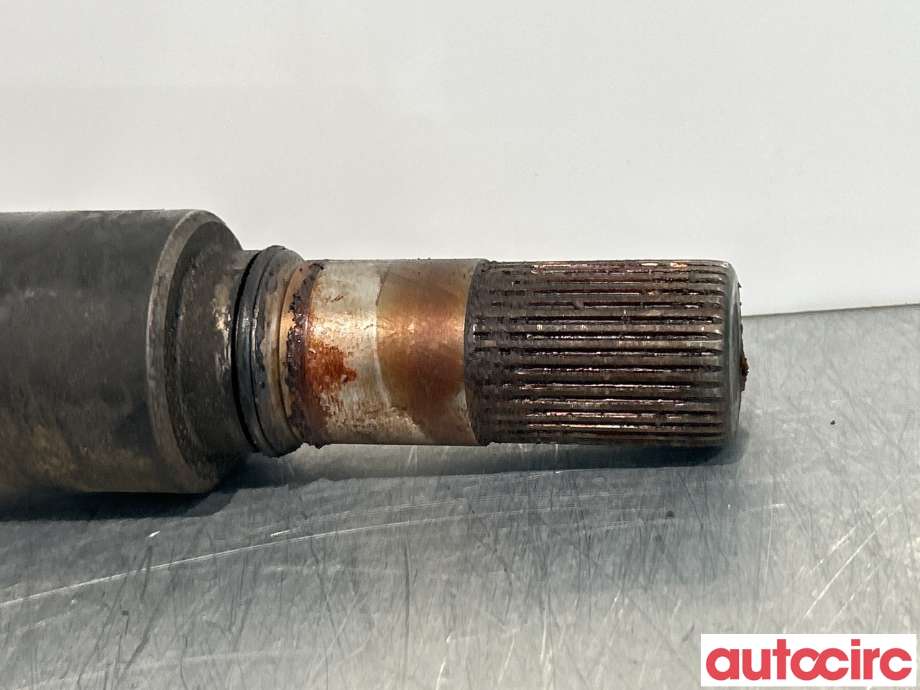 Drivaksel høyre foran til VW Transporter / Caravelle 2009-2015 (Fase 2) (T5) (T5) (VOLKSWAGEN|7E0407272AE|)