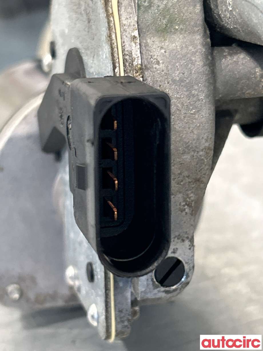 Viskermotor frontrute til VW Transporter / Caravelle 2009-2015 (Fase 2) (T5) (T5) (VOLKSWAGEN|7E1955113B|443122351017)