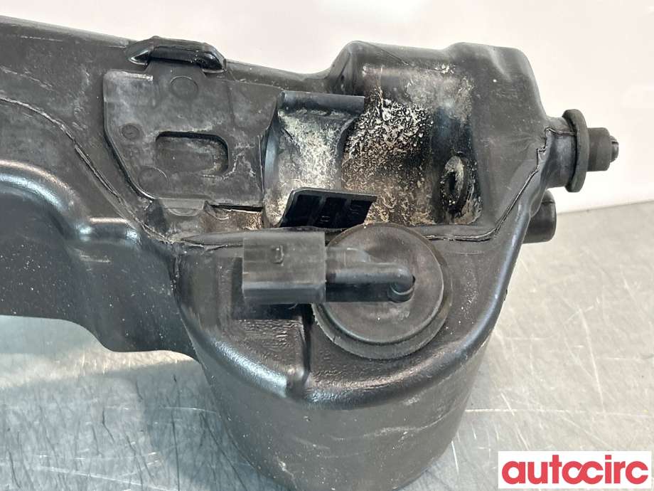 Spylertank til Mercedes C-Klasse 2014-2018 (Fase 1) (W205) (W205) (MERCEDES|A2058690020|A2058600064|A20586920)
