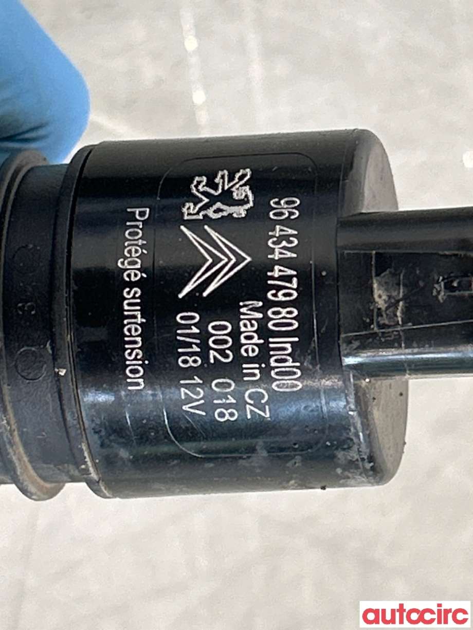 Spylerpumpe foran til Peugeot 308 2013-2021 (Type II) (PEUGEOT|643492||9643447980)