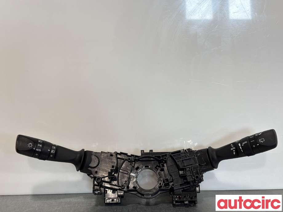 Bryter combi til Toyota RAV4, 2013-2015 (Type IV, Fase 1)  (TOYOTA|8414033250)