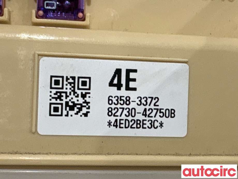 Sikringsboks til Toyota RAV4 2013-2015 (Type IV, Fase 1) (TOYOTA|8273042750|6358-3372|82730-42750)
