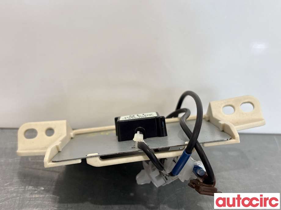 Antenne navigasjon til Toyota RAV4 2013-2015 (Type IV, Fase 1)  (TOYOTA|8686042041||86860-42041)