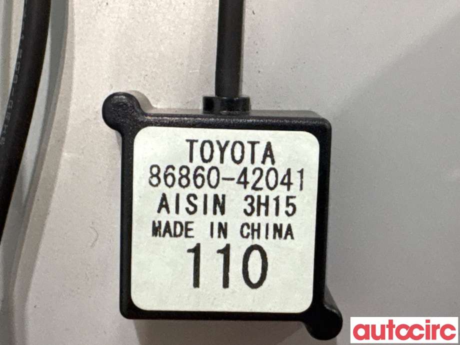 Antenne navigasjon til Toyota RAV4 2013-2015 (Type IV, Fase 1)  (TOYOTA|8686042041||86860-42041)