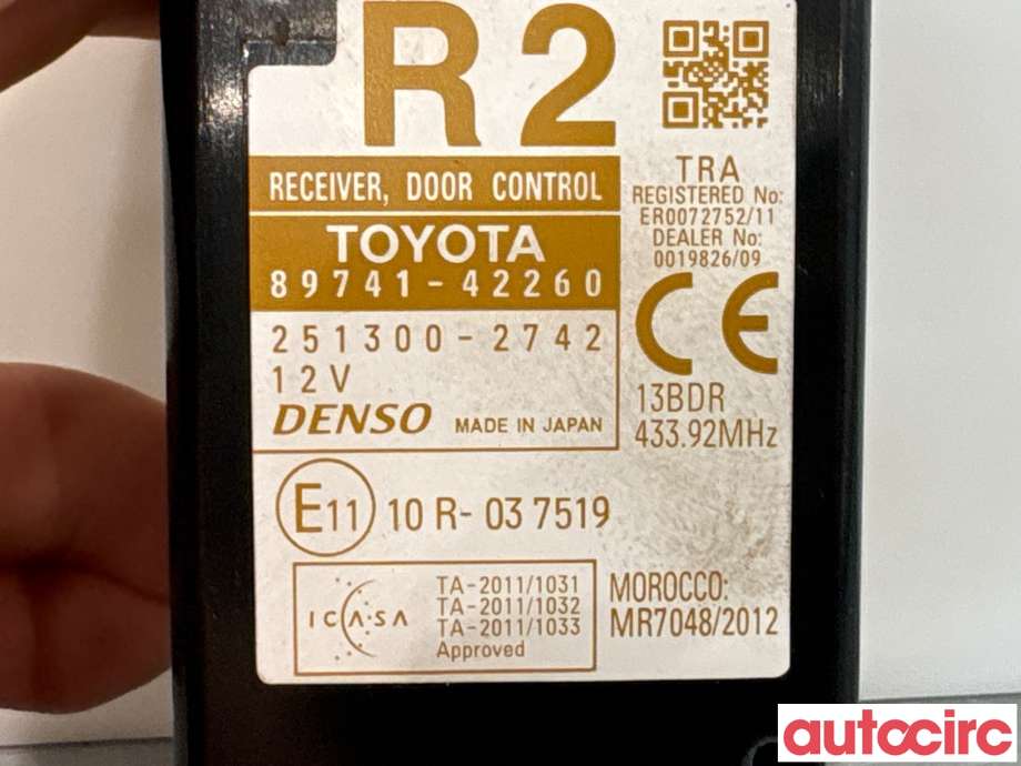 Styreenhet dør venstre foran til Toyota RAV4 2013-2015 (Type IV, Fase 1) (TOYOTA|8974142260|251300-2742|8974142262)