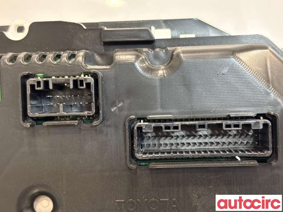 Instrumentpanel til Toyota RAV4 2013-2015 (Type IV, Fase 1)  (TOYOTA|8380042K51|157570-0100|83800-42K51)
