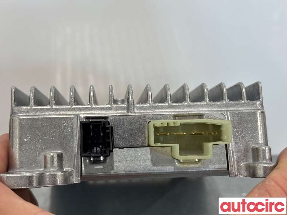 Styreenhet batteri til BMW X5 2013-2018 (F15) (F15) (BMW|61426817834|8ES010105-13)