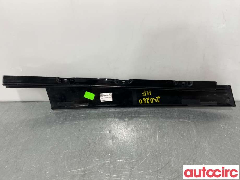 Lister til Volvo XC70 2008-2013 (Type II, Fase 1)  (VOLVO|30799056|)