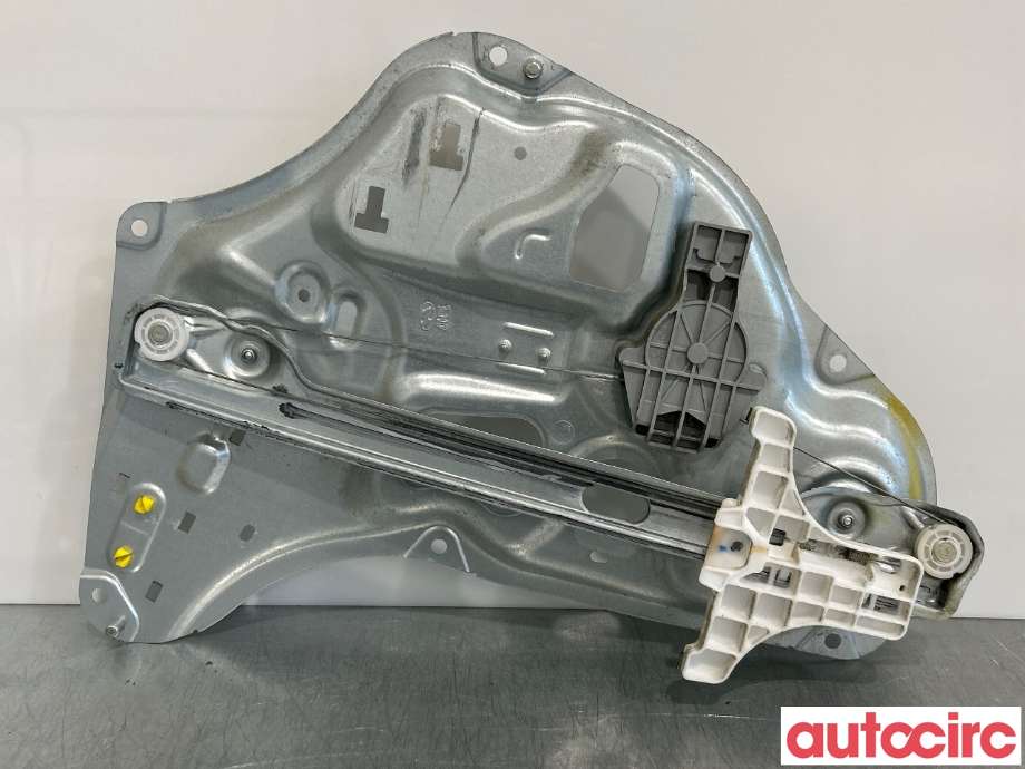 Ruteheis til Hyundai Ix35, 2010-2015  (HYUNDAI|834012Y000)