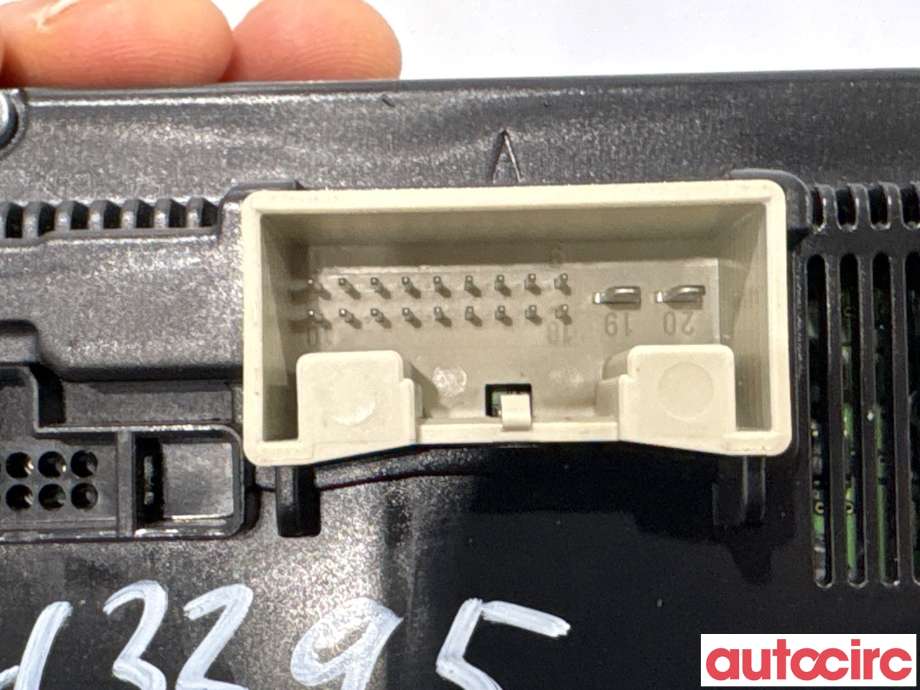 Varmeapparat betjening til VW Golf VI 2008-2012  (VOLKSWAGEN|5K0907044ES|5HB009746-61|5K0907044HB)