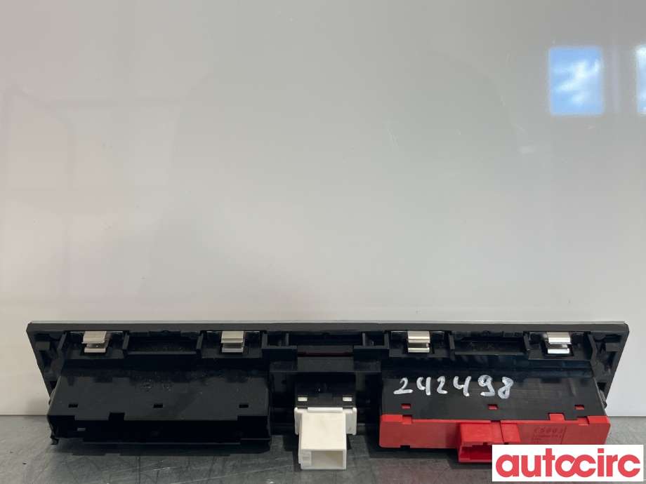 Bryter nødblink til Audi A3 2009-2012 (Type II, Fase 2) (AUDI|8P0927137CD)