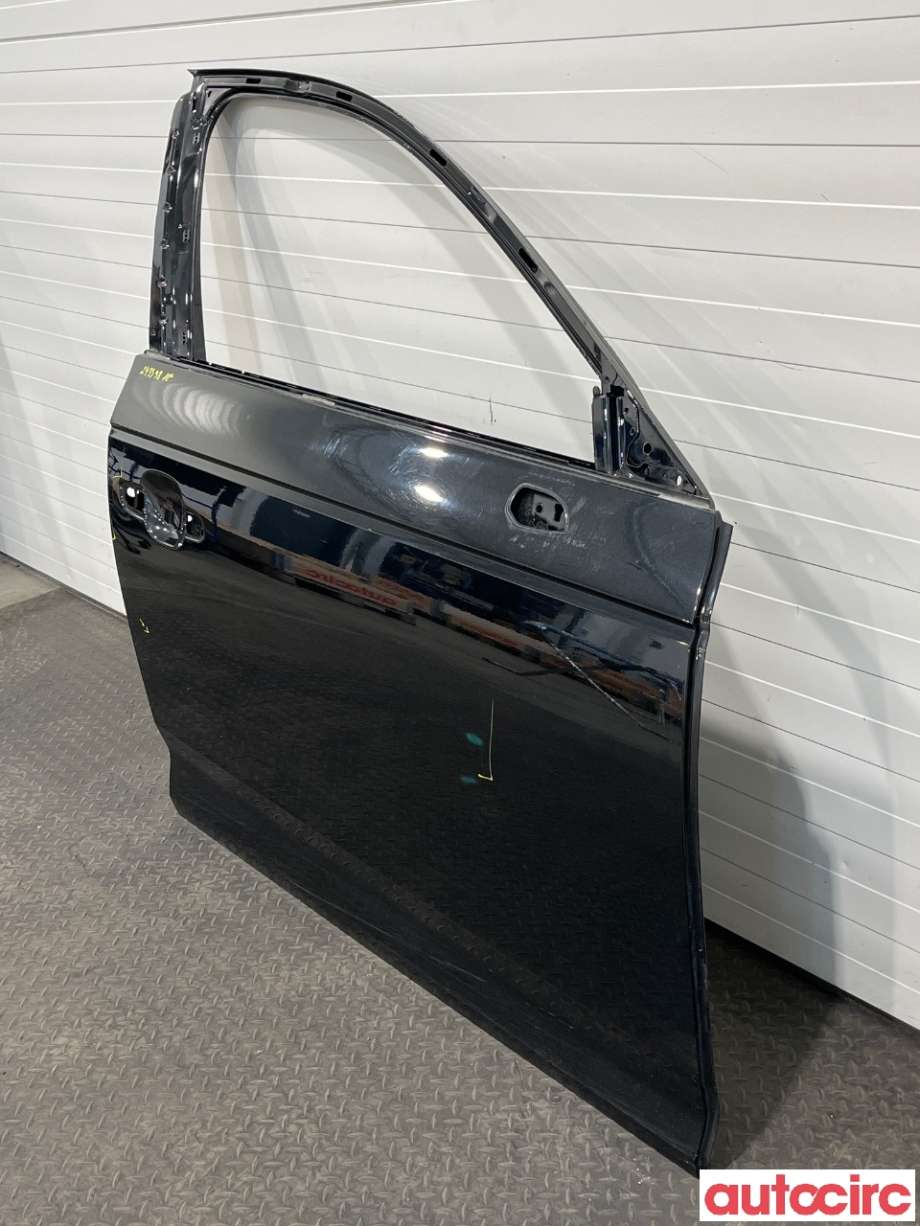 Dør høyre foran til Audi A4 2015-2019 (Type V, Fase 1) (B9) (B9) (AUDI|8W0831052D|8W0831052)