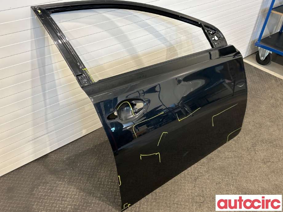 Dør høyre foran til Toyota Auris 2015-2019 (Type II, Fase 2)  (TOYOTA|6700102540)