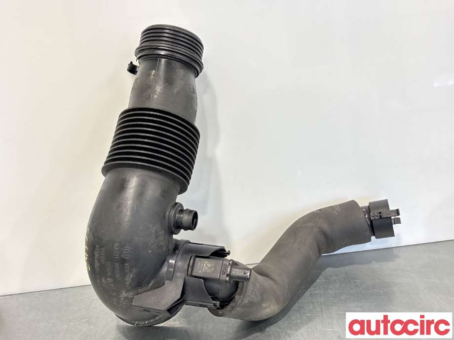Luftslange innsug til BMW X5 2013-2018 (F15) (F15) (BMW|13717605638|70510167)