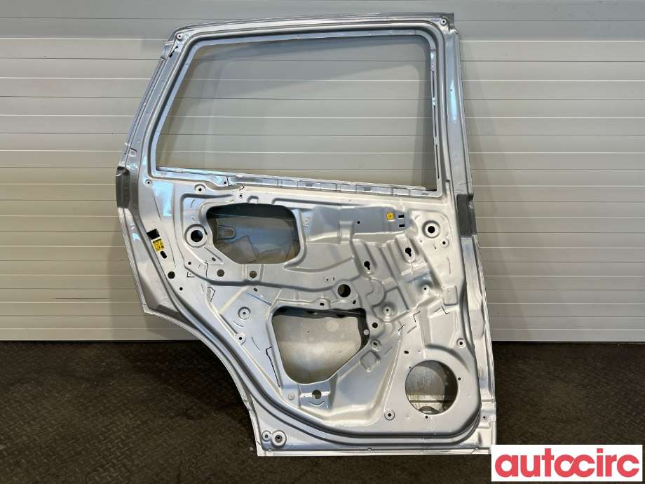 Dør venstre bak til Suzuki SX4 S-CROSS 2013-->> (Type II) (SUZUKI|68004-61M00)