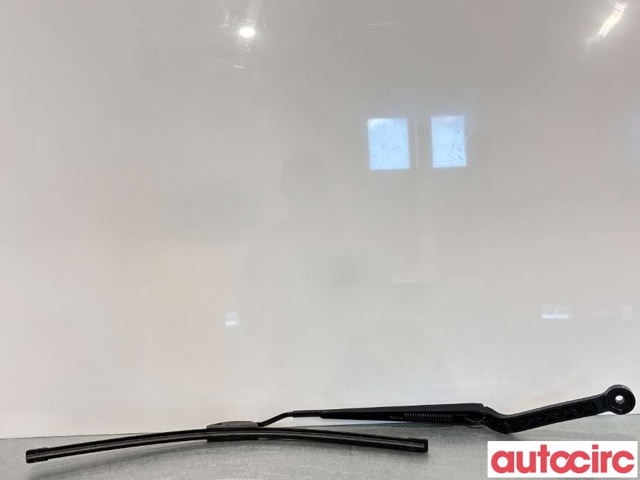 Viskerarmer frontrute til BMW X5 2013-2018 (F15) (F15) (BMW|61617304069||7304069)