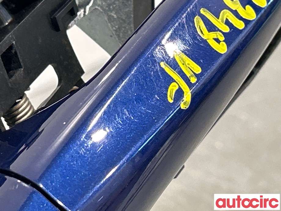 Dørhåndtak utv venstre foran til Mercedes C-Klasse 2014-2018 (Fase 1) (W205) (W205) (MERCEDES|A099760135964|A0997601359|A0997601500)