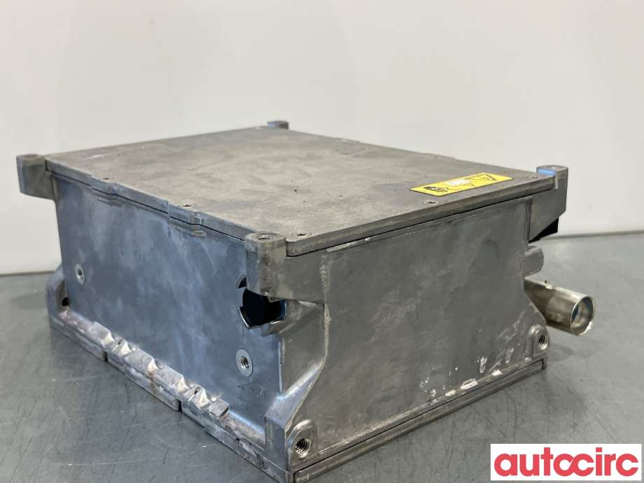 Batterilader (OBC - On Board Charger) til Mercedes C-Klasse 2014-2018 (Fase 1) (W205) (W205) (MERCEDES|A0009005909|AWL-1DC-3300W-LV|A0009001108)