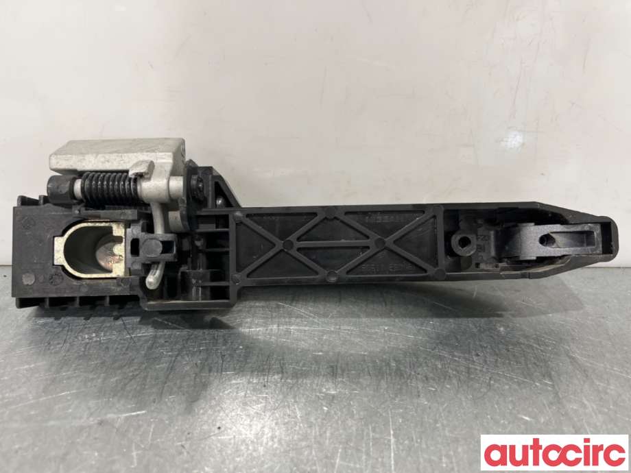 Dørhåndtak utv venstre bak til Nissan Qashqai 2010-2014 (Type I, Fase 2)  (NISSAN|80640EB33A||80611EB30A)