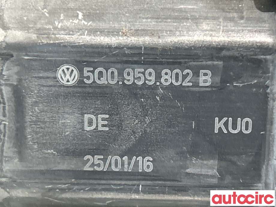 Ruteheis høyre foran til Škoda Superb 2015-->> (Type III)  (SKODA|5Q0959802B|0130822716)