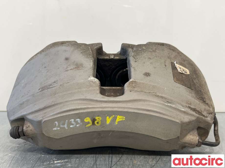 Bremsecaliper venstre foran til Audi A4, 2015-2019 (Type V, Fase 1) (B9) (B9) (AUDI|8W0615107D)
